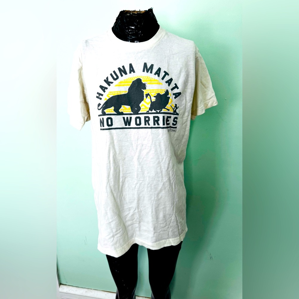 Disney "Lion King" T-Shirt Sz. Large